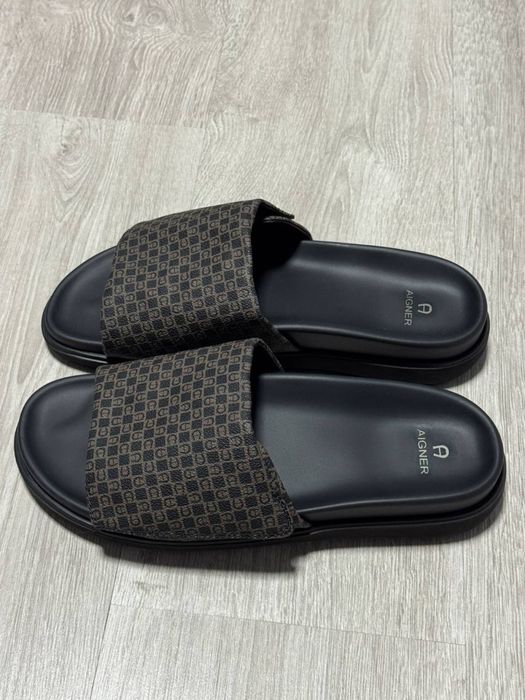 Продам мужские кожаные шлепки Aigner,размер 42
