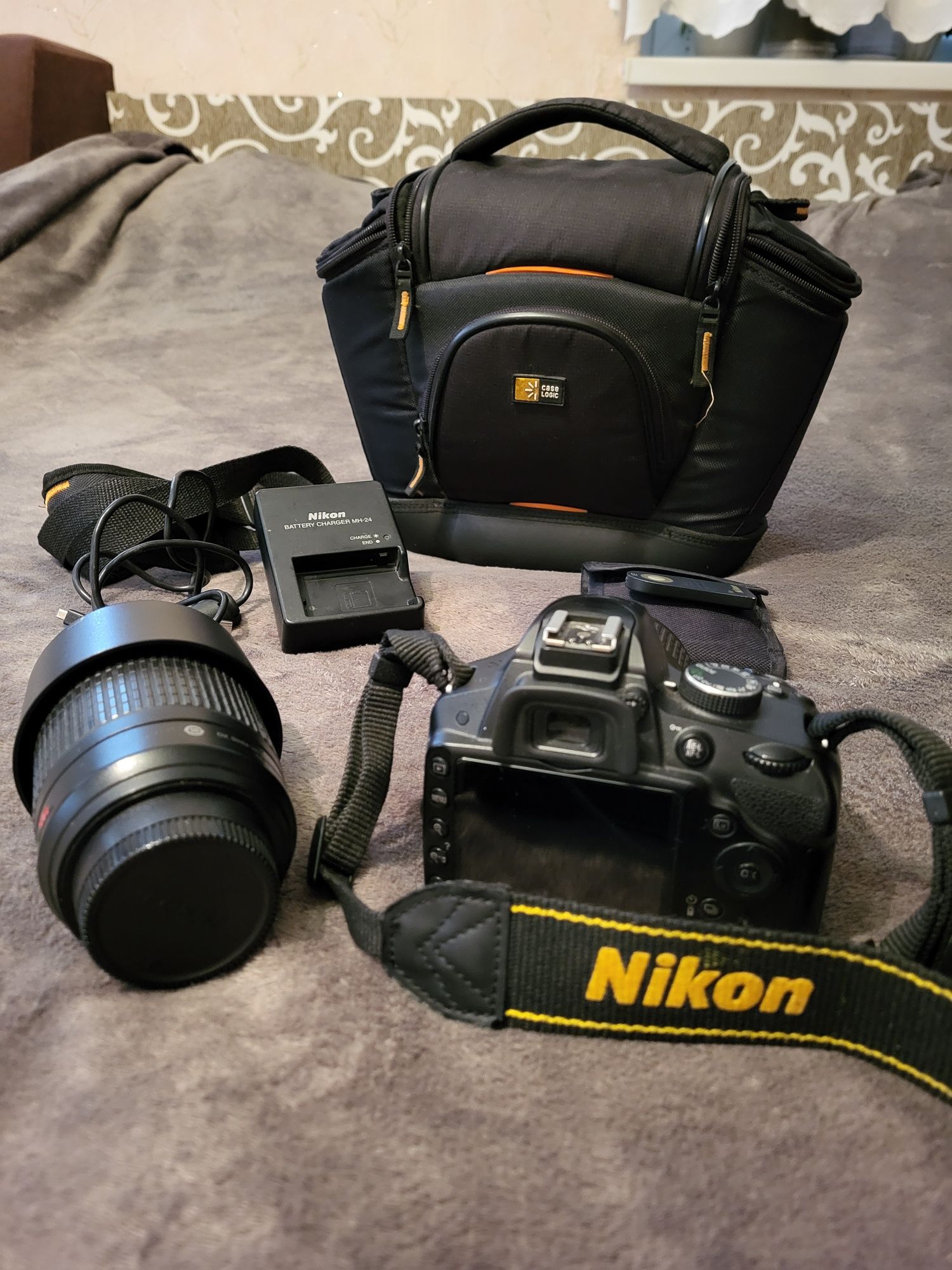 Фотоапарат Nicon D3200 + додатковий об'єктив