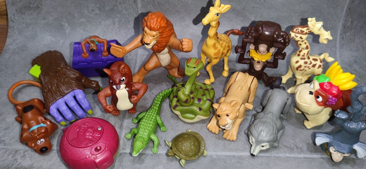 Іграшки (Макдональдс)Покемони,дракони,Ам ням та інші