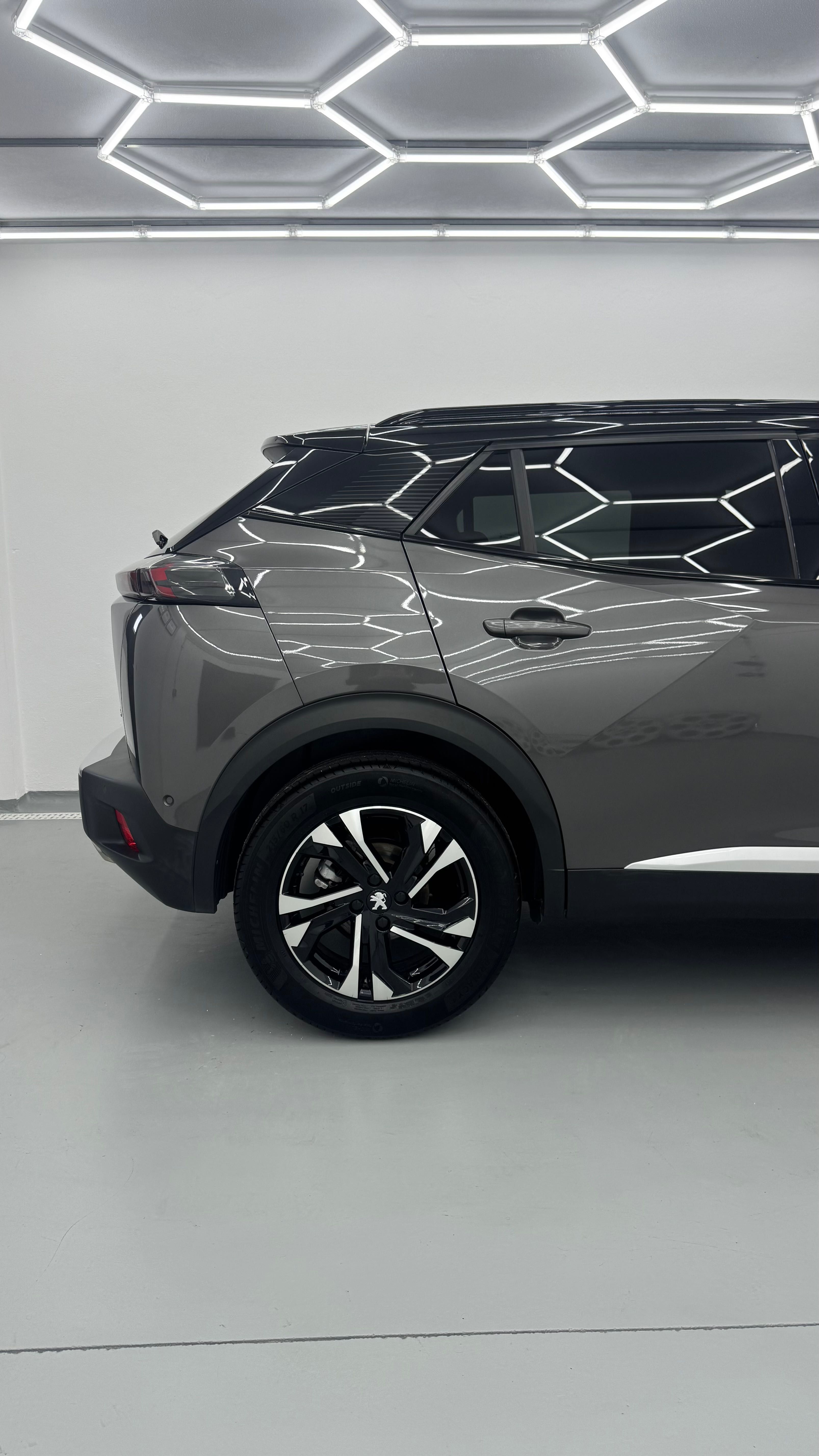 Peugeot 2008 1.2 puretech GT Line EAT8