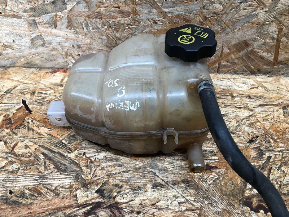 Zbiorniczek wyrównawczy Opel Meriva b