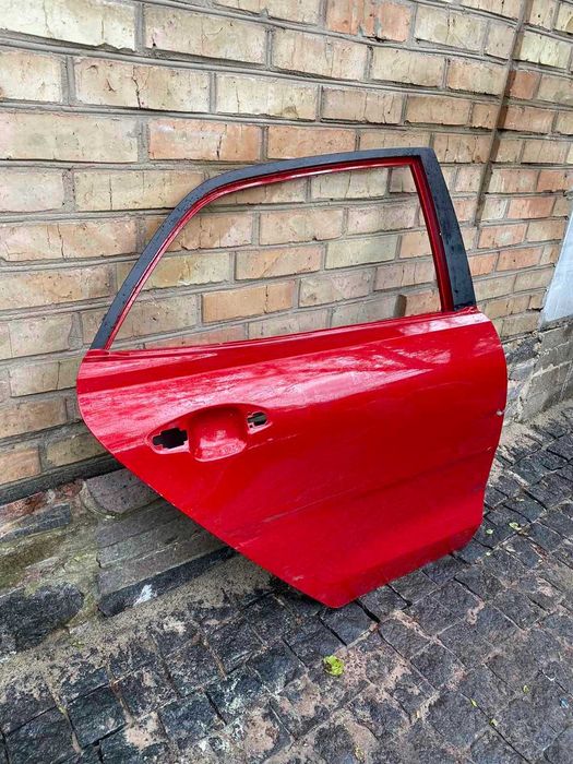 Двері задня права Kia Rio Кіа Ріо від2018-20гг