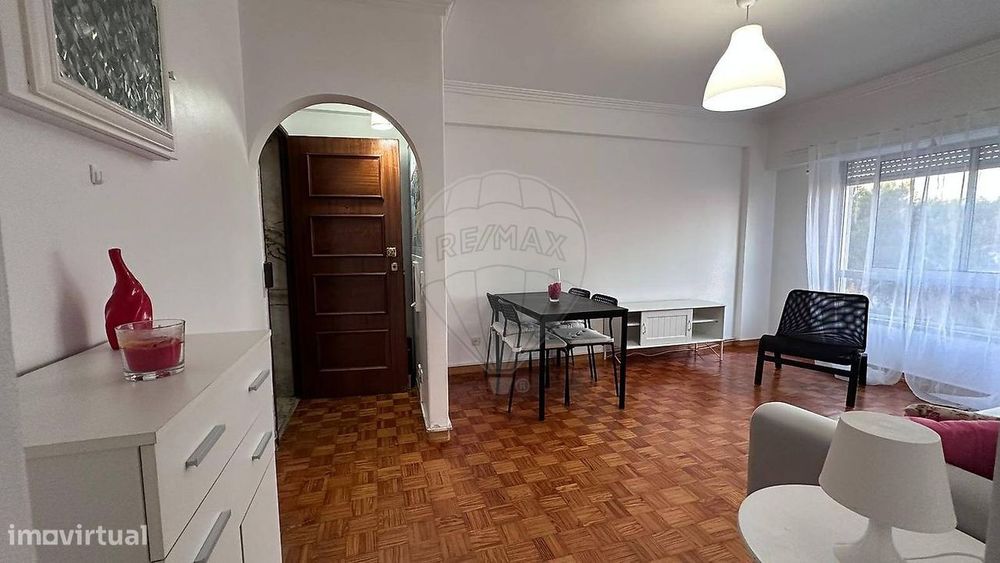 Apartamento T1 para arrendamento