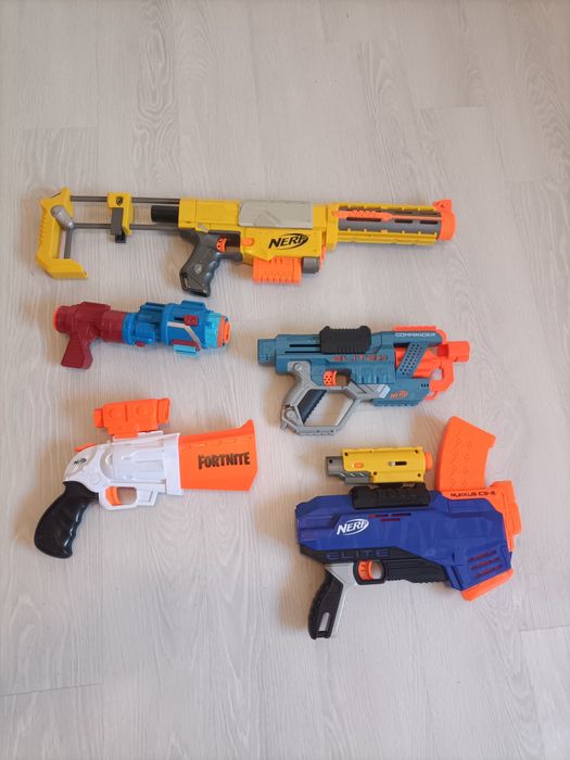 5 armas Nerf vários tamanhos