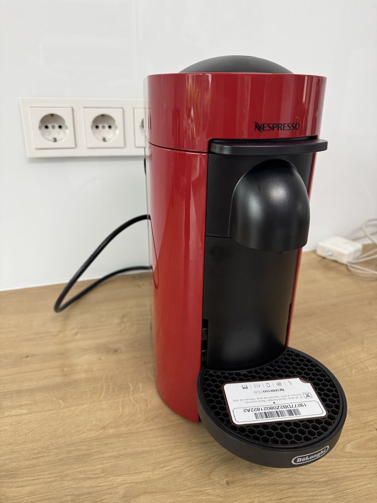 Ekspres kapsułki Nespresso Vertuo DeLonghi ENV150.R czerwony (P)
