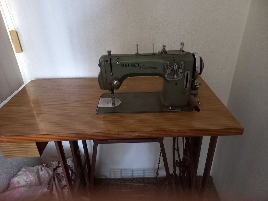 Máquina costura REFREY Transforma