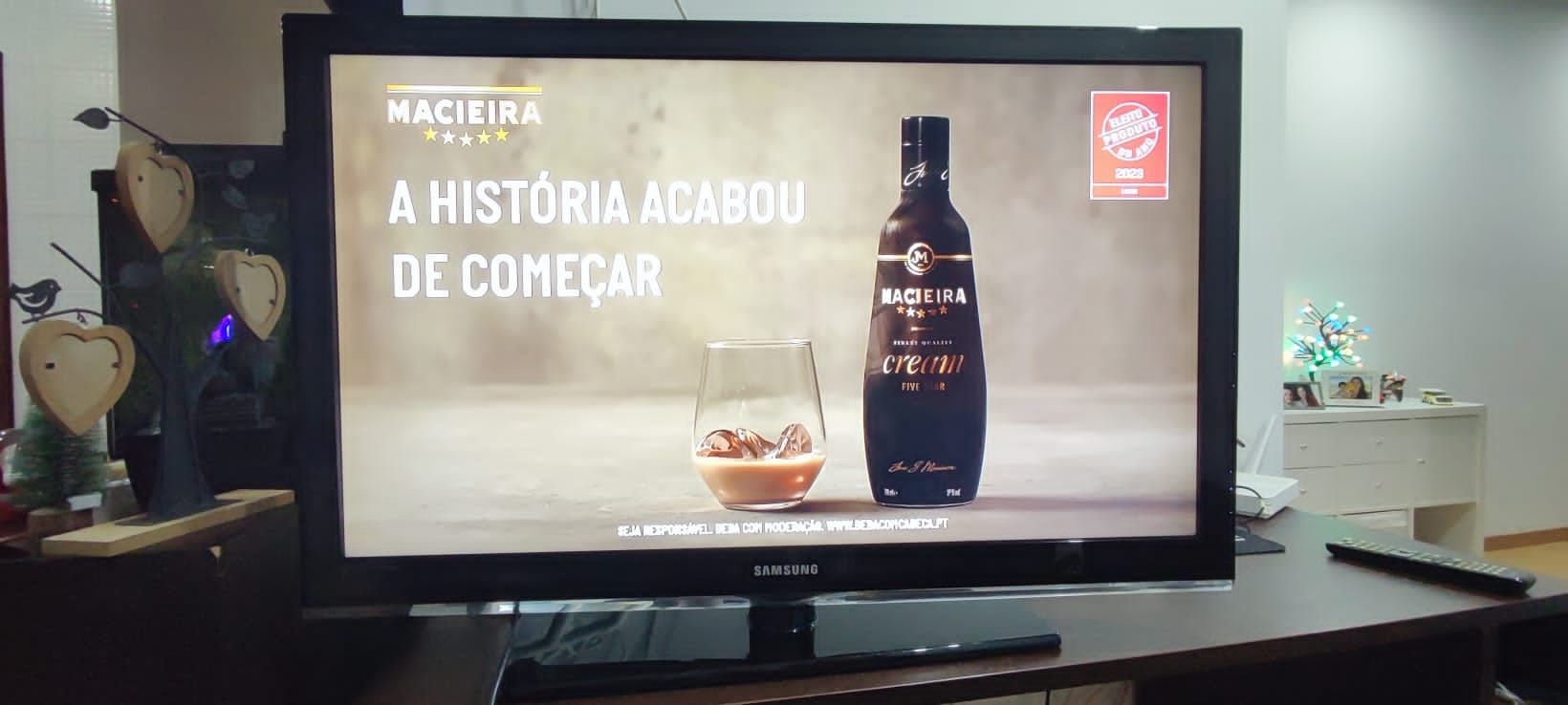 Televisão samsung 40" a funcionar