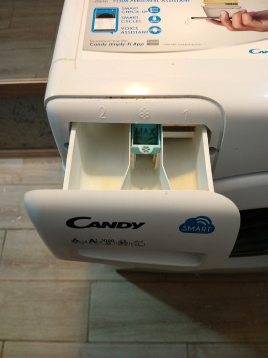 Стиральная машина  candy узкая под  ремонт ре