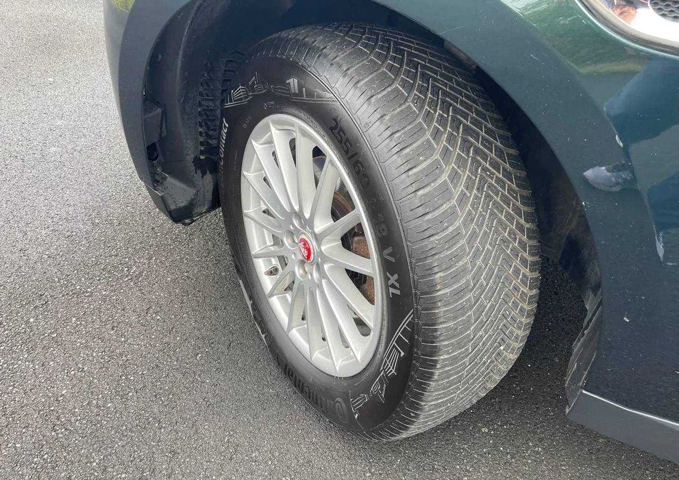 Jaguar F-Pace 25t AWD Prestige 2017 року