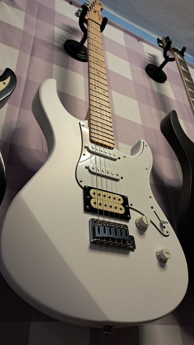 Срочно! Электрогитара YAMAHA Pacifica 112v
