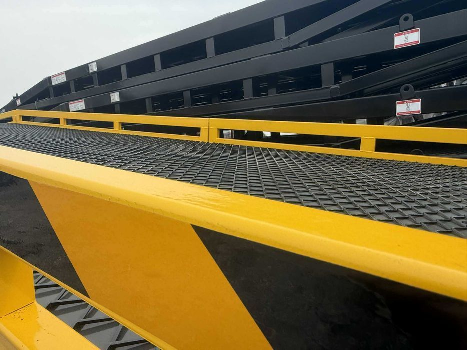 Rampa mobilna załadunkowa 10t, manualna regulacja wysokości