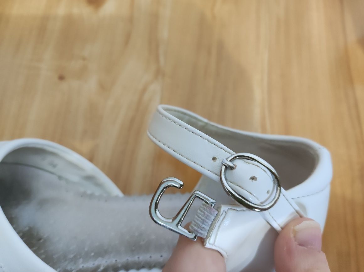 Buty komunijne na obcasie