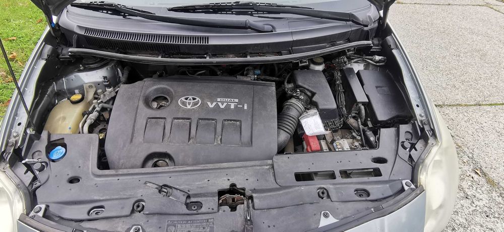 Toyota Auris 1.6 VVTi + Gas 134.000 km