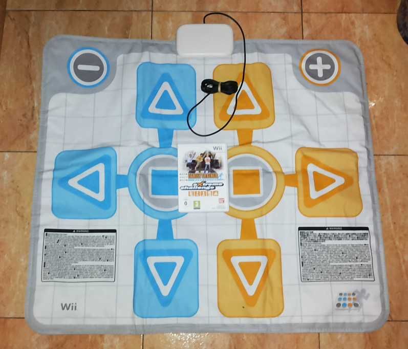 Wii  - Jogo Family Trainer Extreme Challenge + Tapete