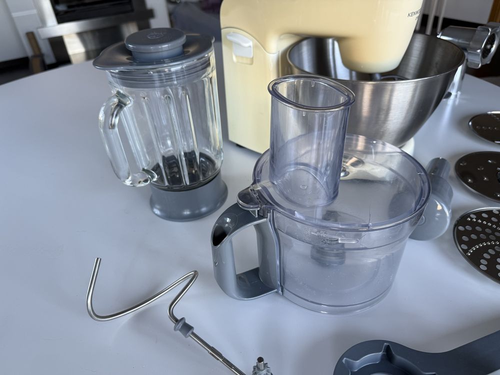 Robot de Cozinha Kenwood Chef com Vários Acessórios – Bom  Estado