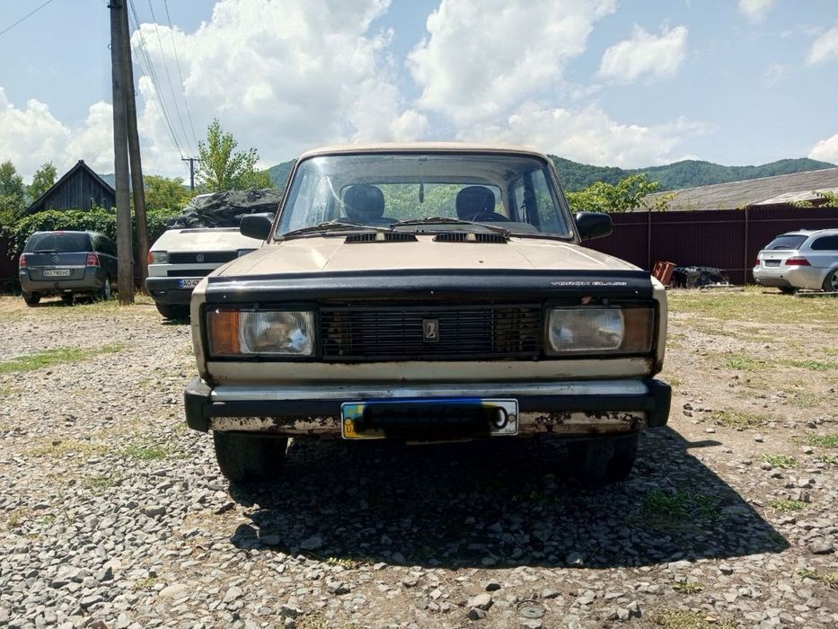 Бежевий ВАЗ 2105 продаж