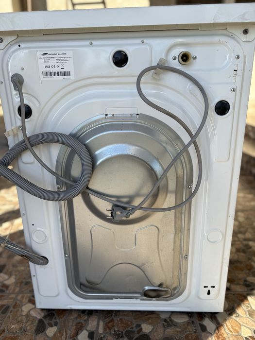 Пральна машина SAMSUNG WF81F5E5P4W