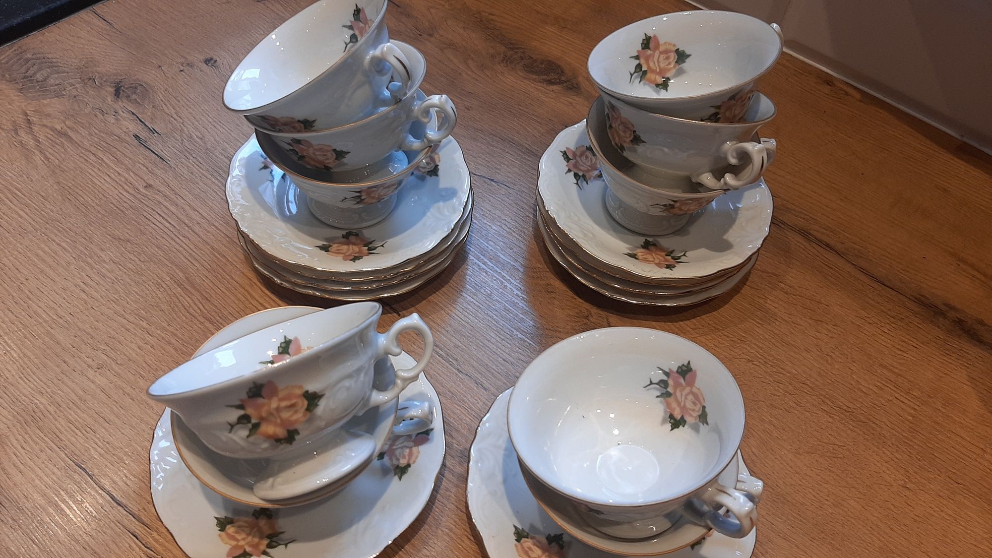 Zestaw filiżanek Porcelana Wałbrzych, polecam