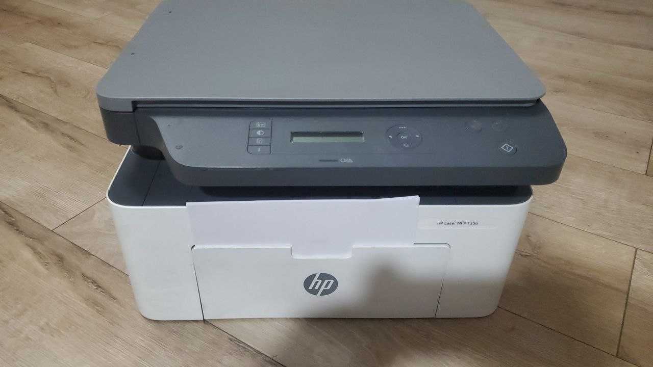 МФУ HP Laser MFP 135a (принтер)