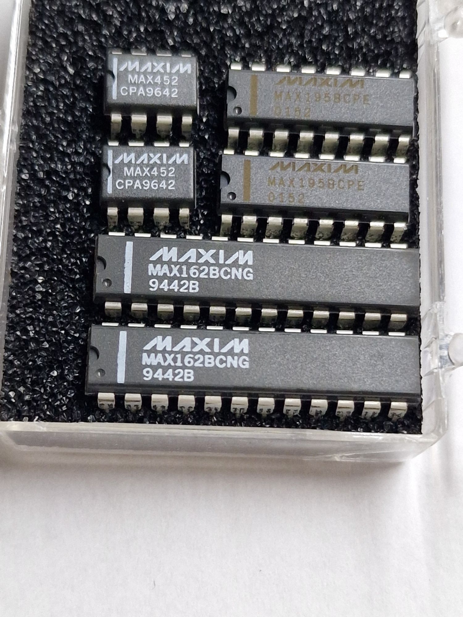 Układ scalony MAX162BCNG