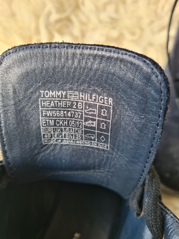 Buty trzewiki za kostkę zamszowe Tommy Hilfiger 40 sznurowane