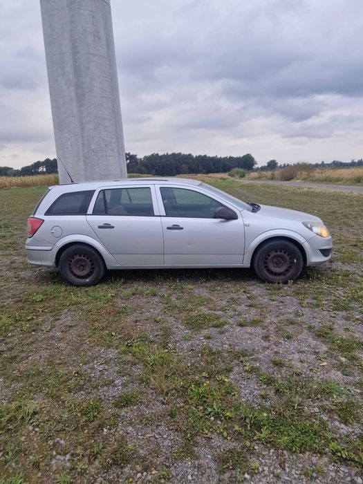 Opel astra dieselek super stan sprowadzona transport