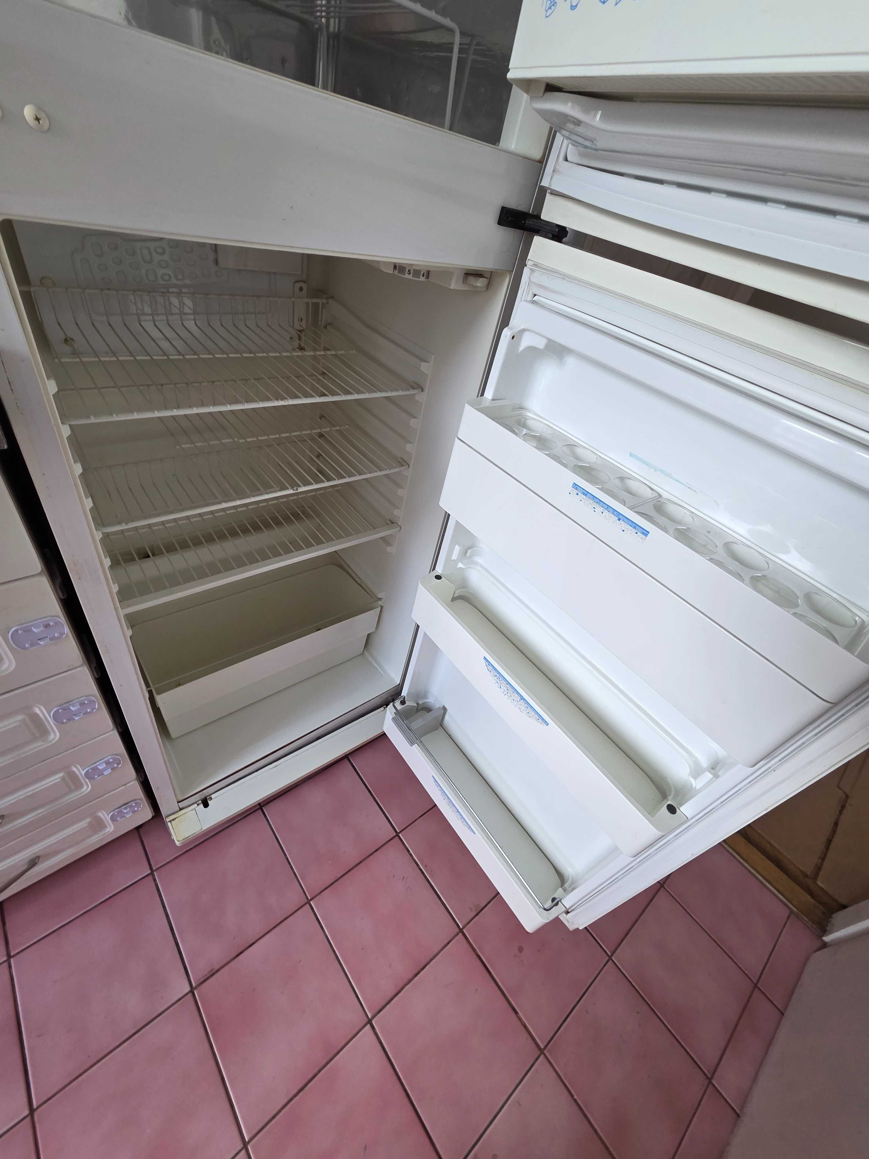Lodówka Whirlpool  wys 140