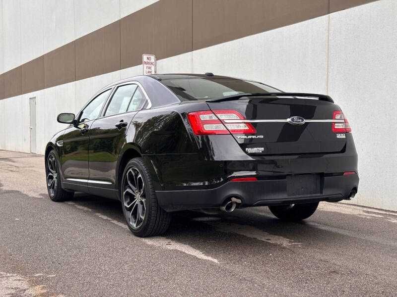 2016 Ford Taurus SHO