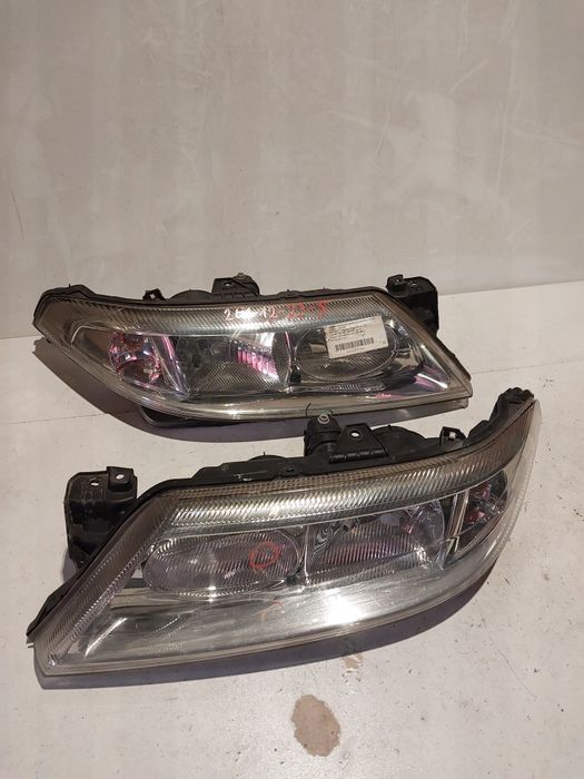 Renault Laguna II lampa przednia prawa lewa reflektor prawy lewy