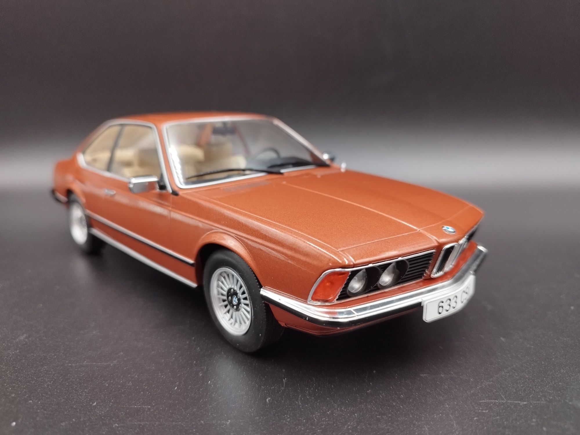 1:18 MCG 1976 BMW 633 E24 model nowy brązowy