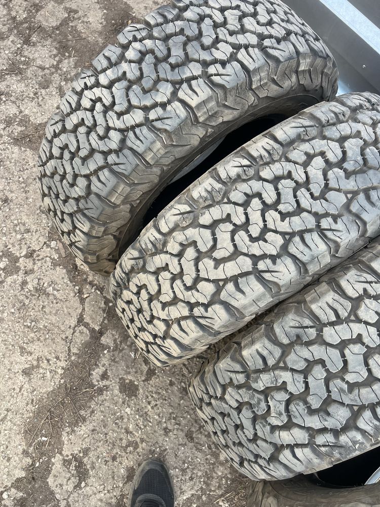 Шини BFGoodrich All Terrain T/A KO2 235/70 R16 104/101S