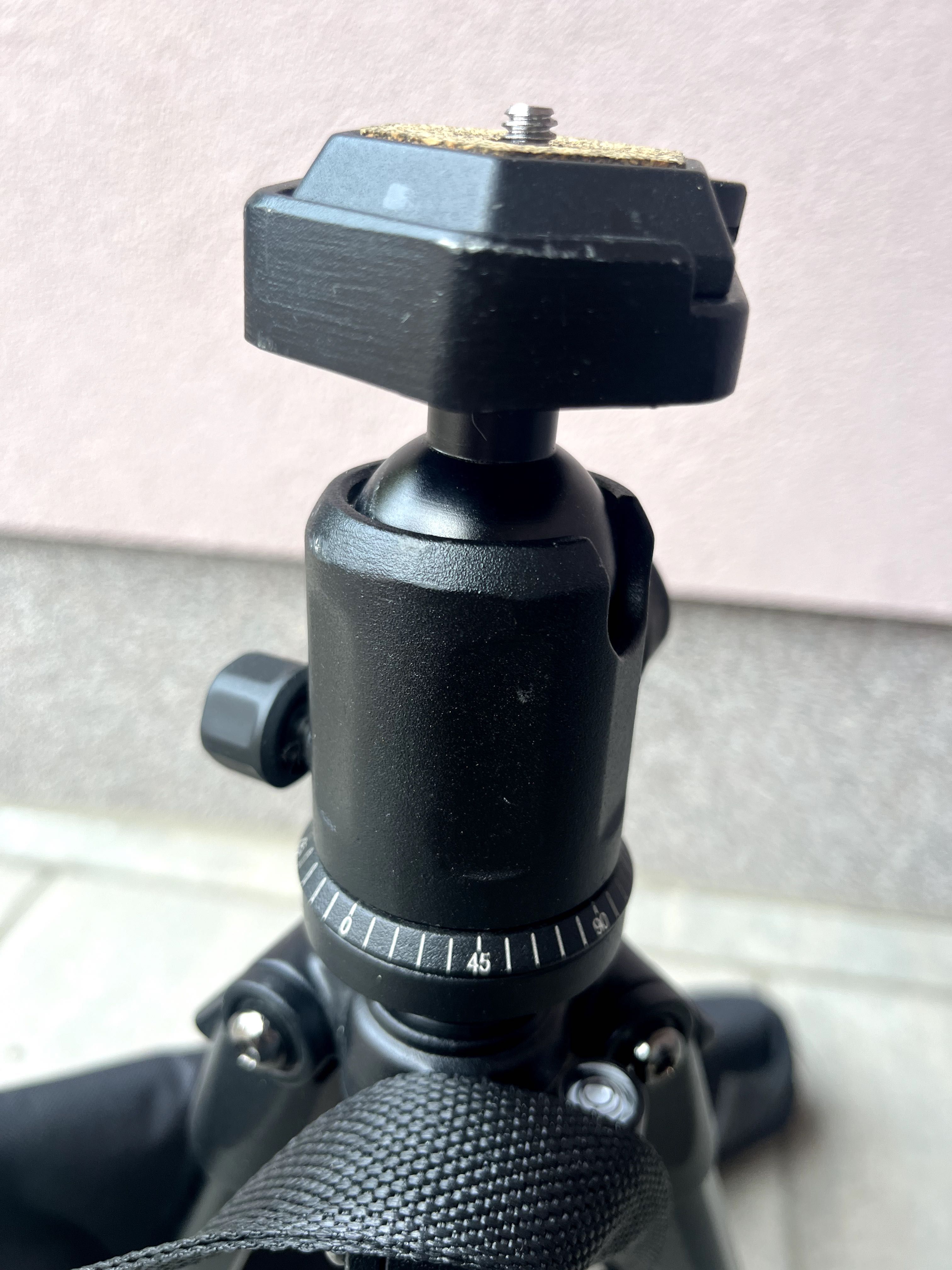 Statyw Camrock TS53 z głowicą kulową – solidny i lekki