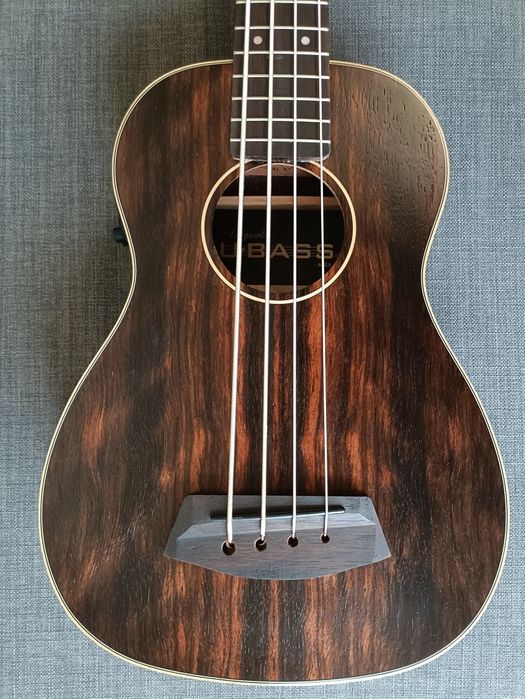 Ukulele Kala U Bass Striped Ebony