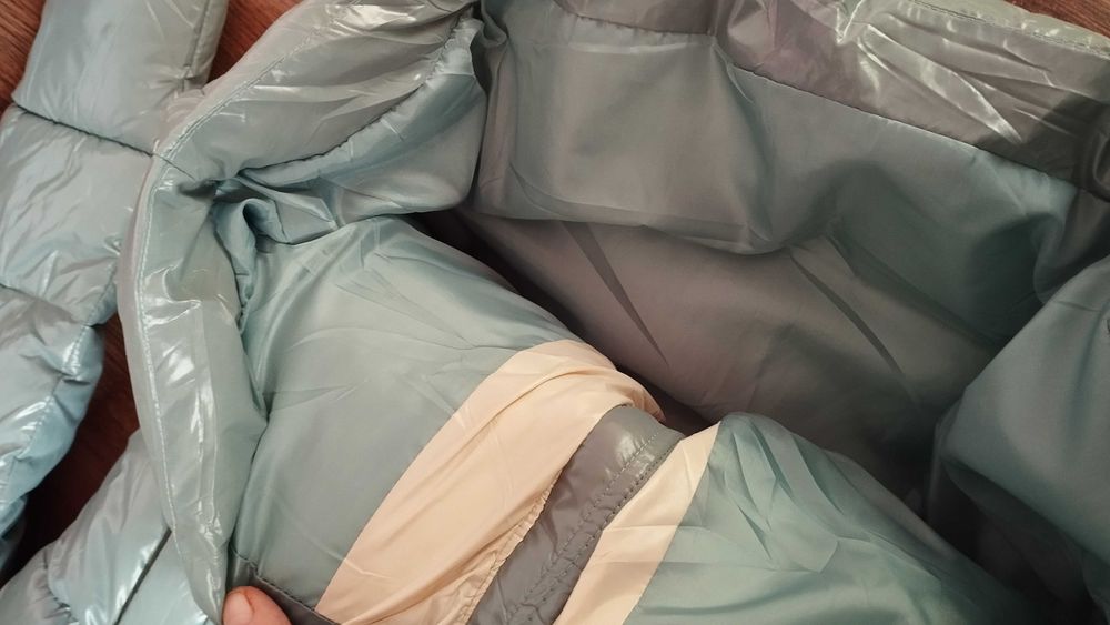 Nowa kurtka damska, ocieplana , długa , z kapturem , M - 99 cm biust