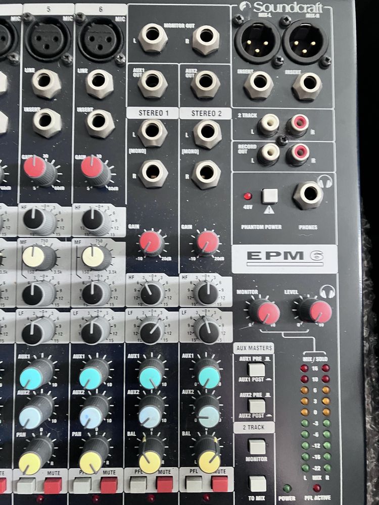 Soundcraft EPM 6 + metalowy case NOWY