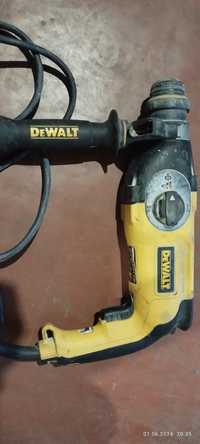 Перфоратор DeWalt