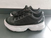 Tênis adidas nr 40