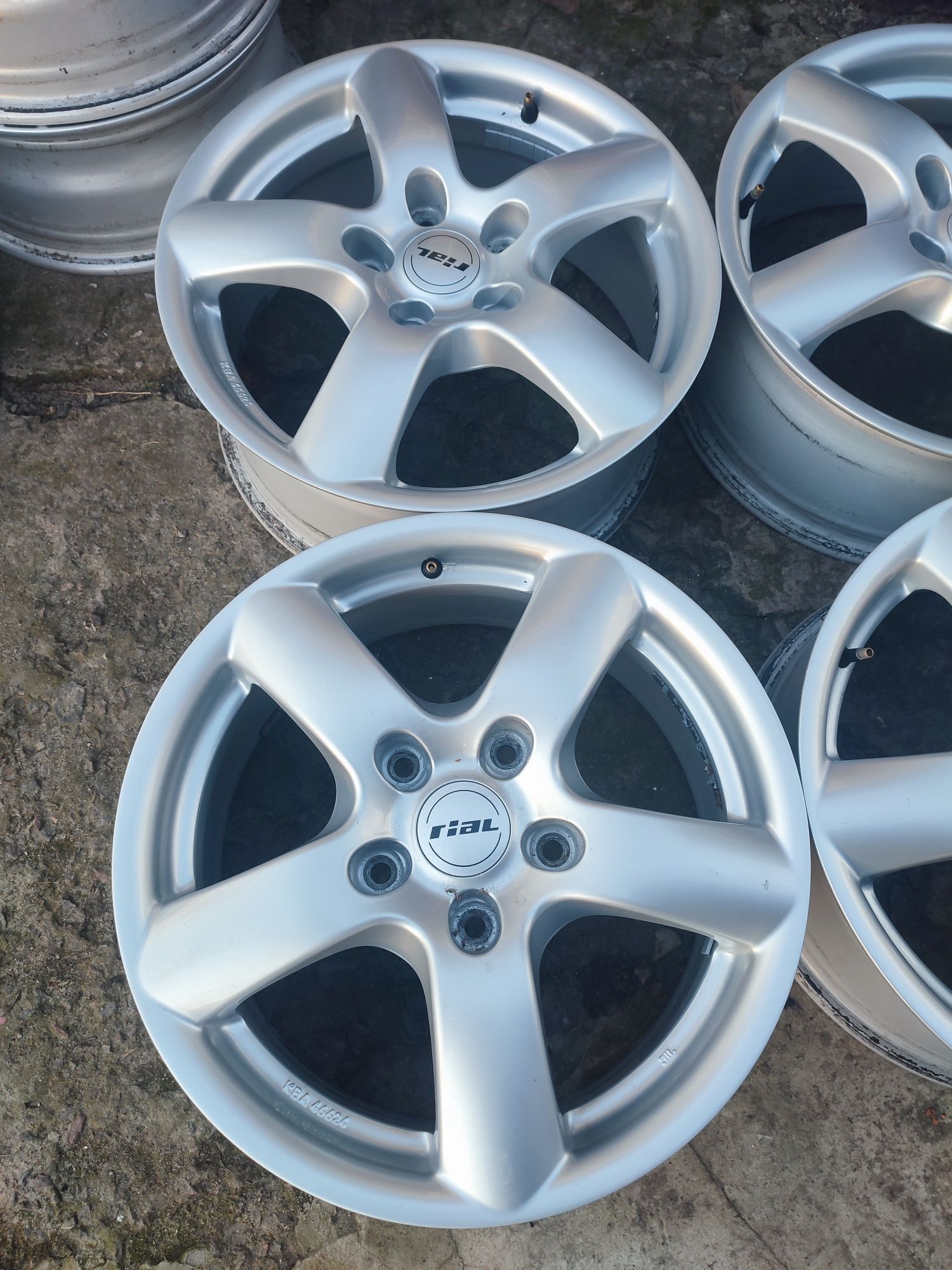 Диски 5/130 R17 VW Tayreg