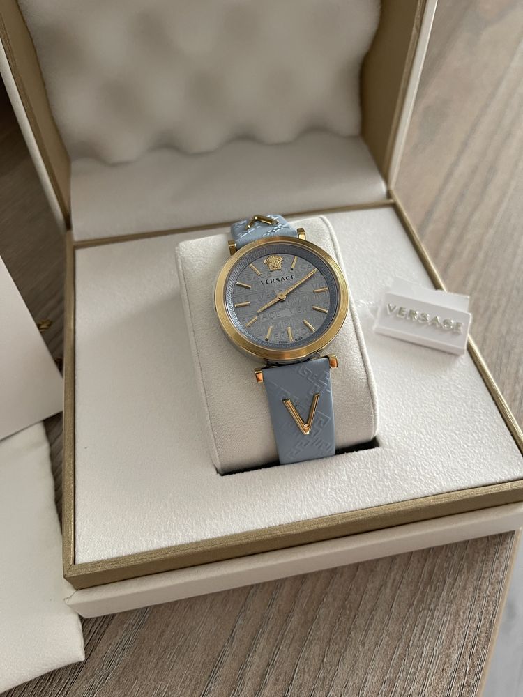 Zegarek VERSACE V-twist nowy z metką skóra gwarancja dowód błękitny