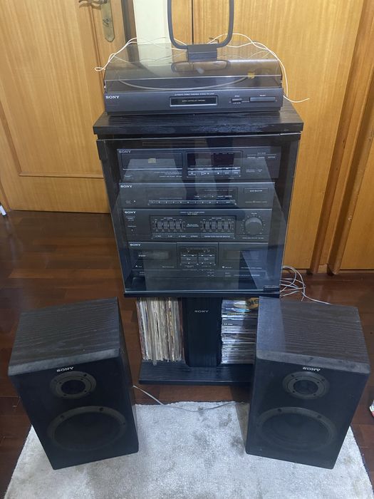 Aparelhagem com colunas sony