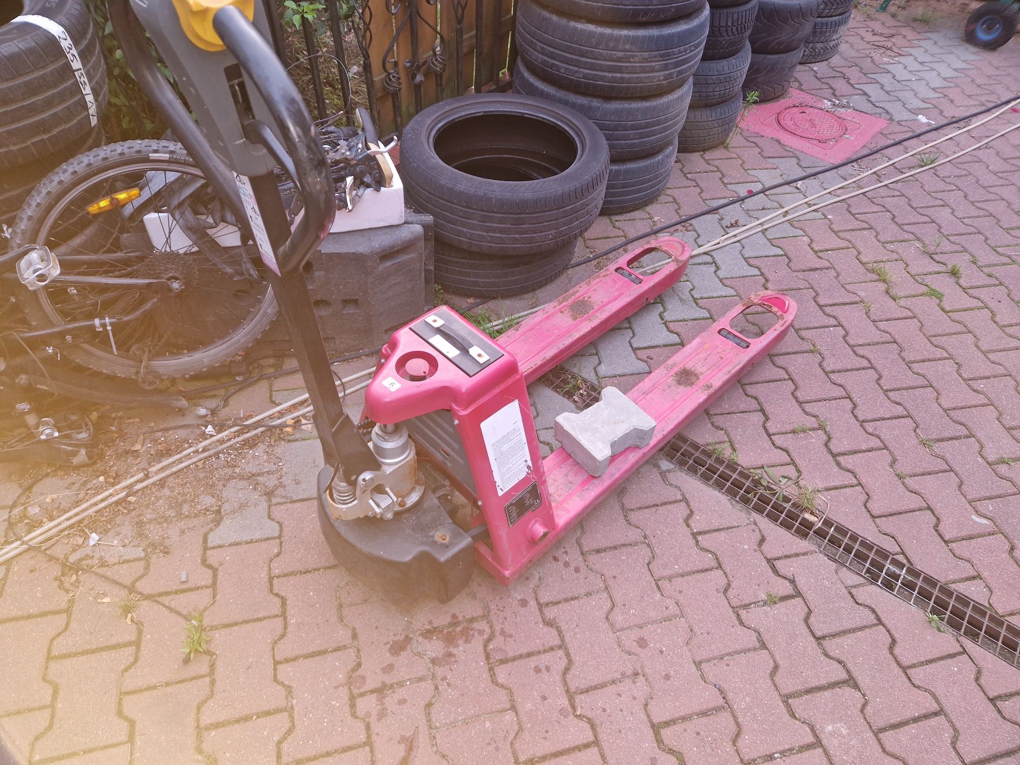 Wózek paletowy elektryczny