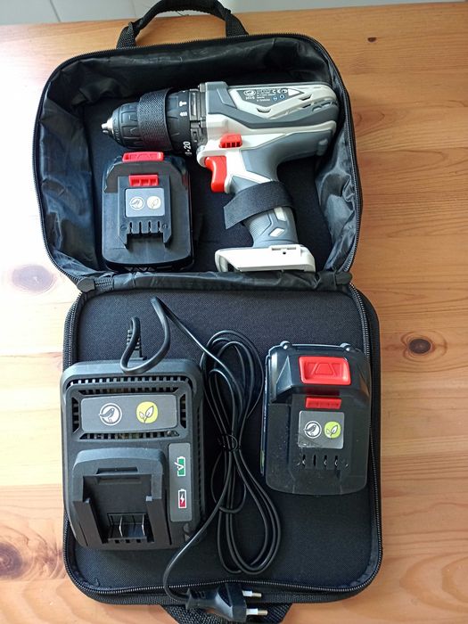 Aparafusadora eléctrica+mala+carregador+2 baterias.Qualidade,durável.