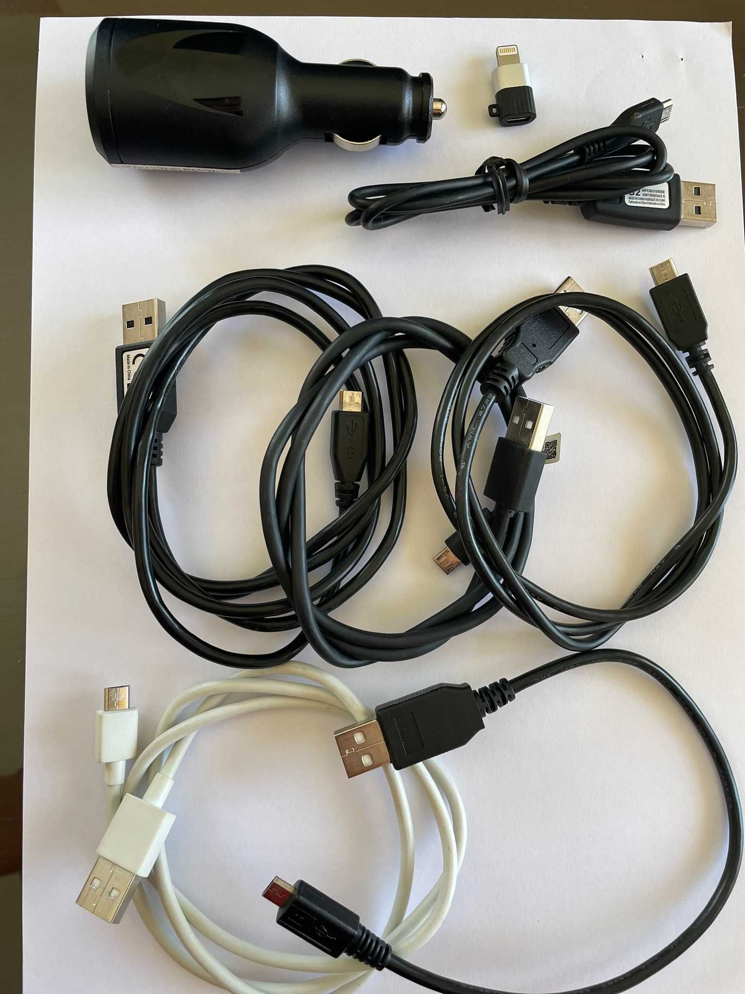 Carregador isqueiro USB + cabos micro-USB + adaptador iPhone