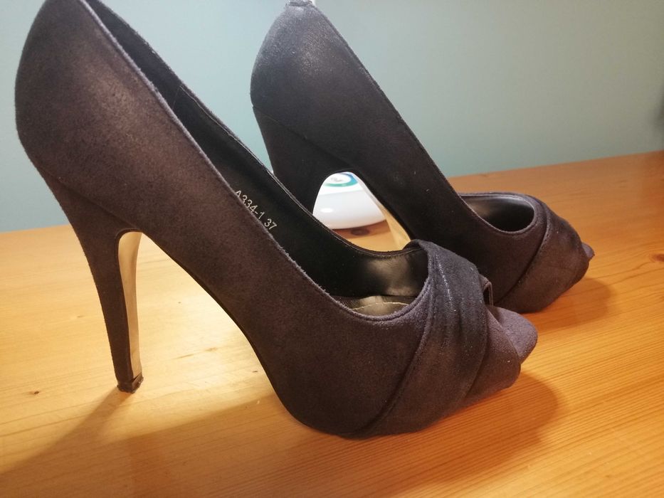 Szpilki roz. 37 czarne