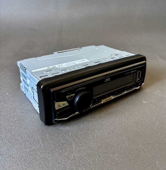 Автомагнитола JVC с Bluetooth и USB