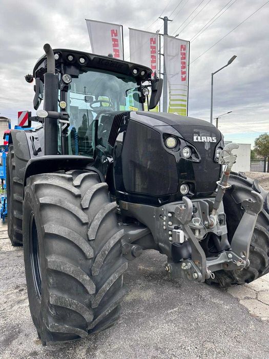 Ciągnik CLAAS AXION 830