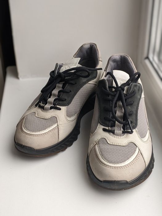 Жіночі кросівки ecco