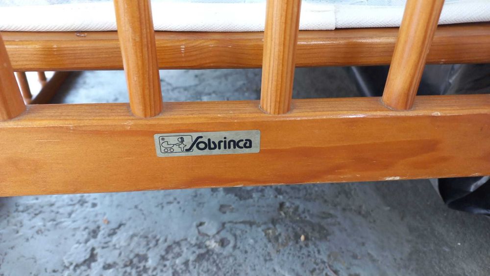 Camas de bebé de madeira