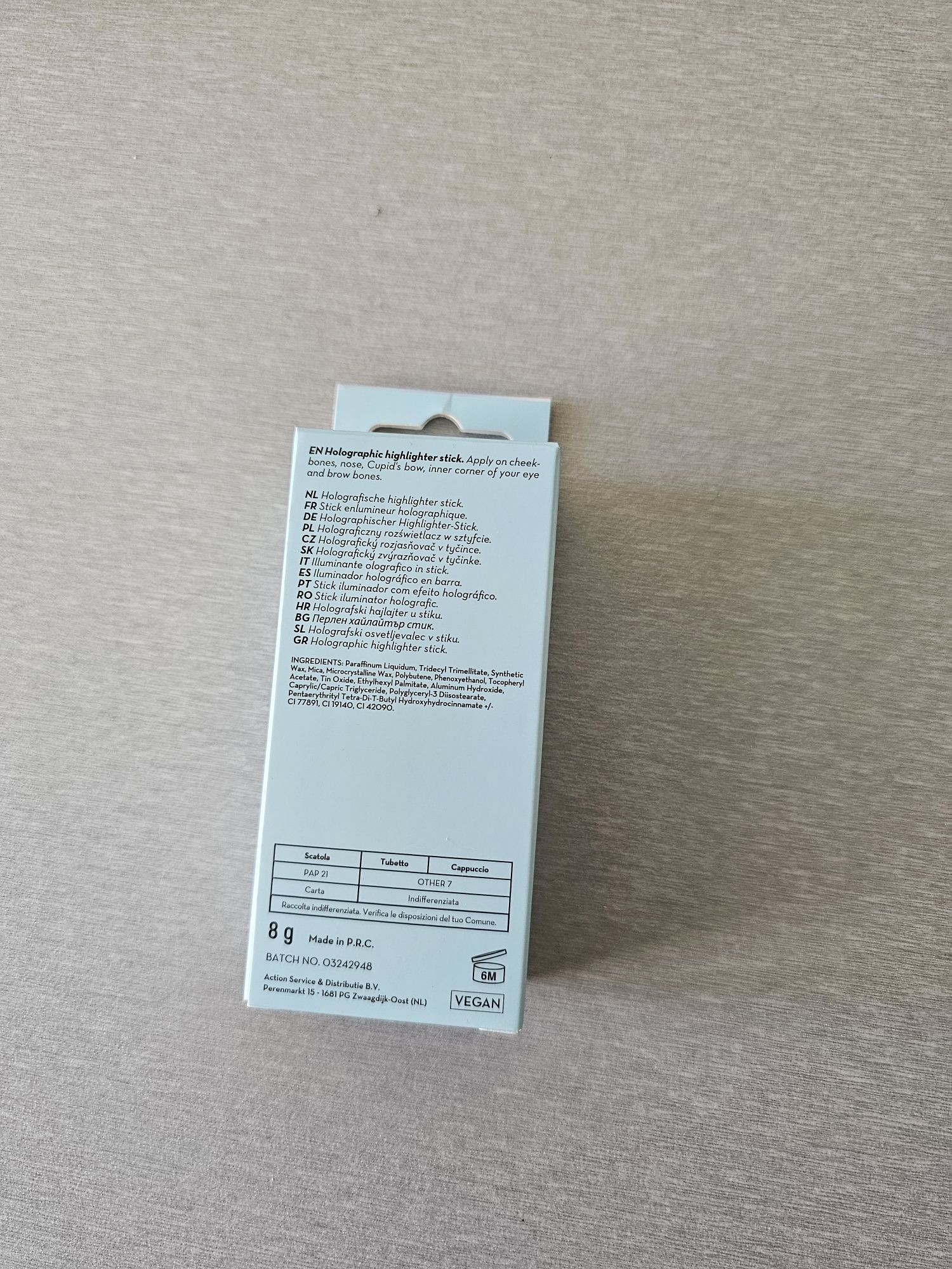 Rozświetlacz kredka rozświetlająca Holographic Stick Max&More