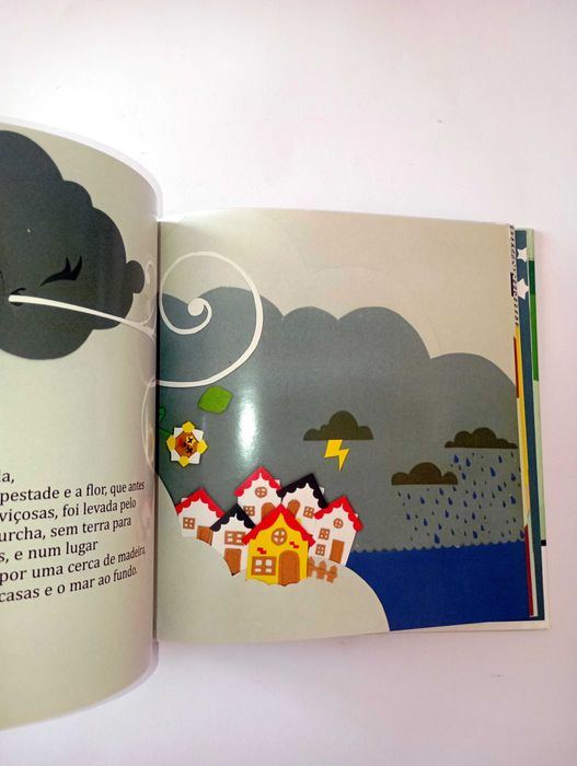 A Flor Sol e o menino da Casa Amarela